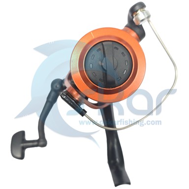 اسپول به همراه نخ